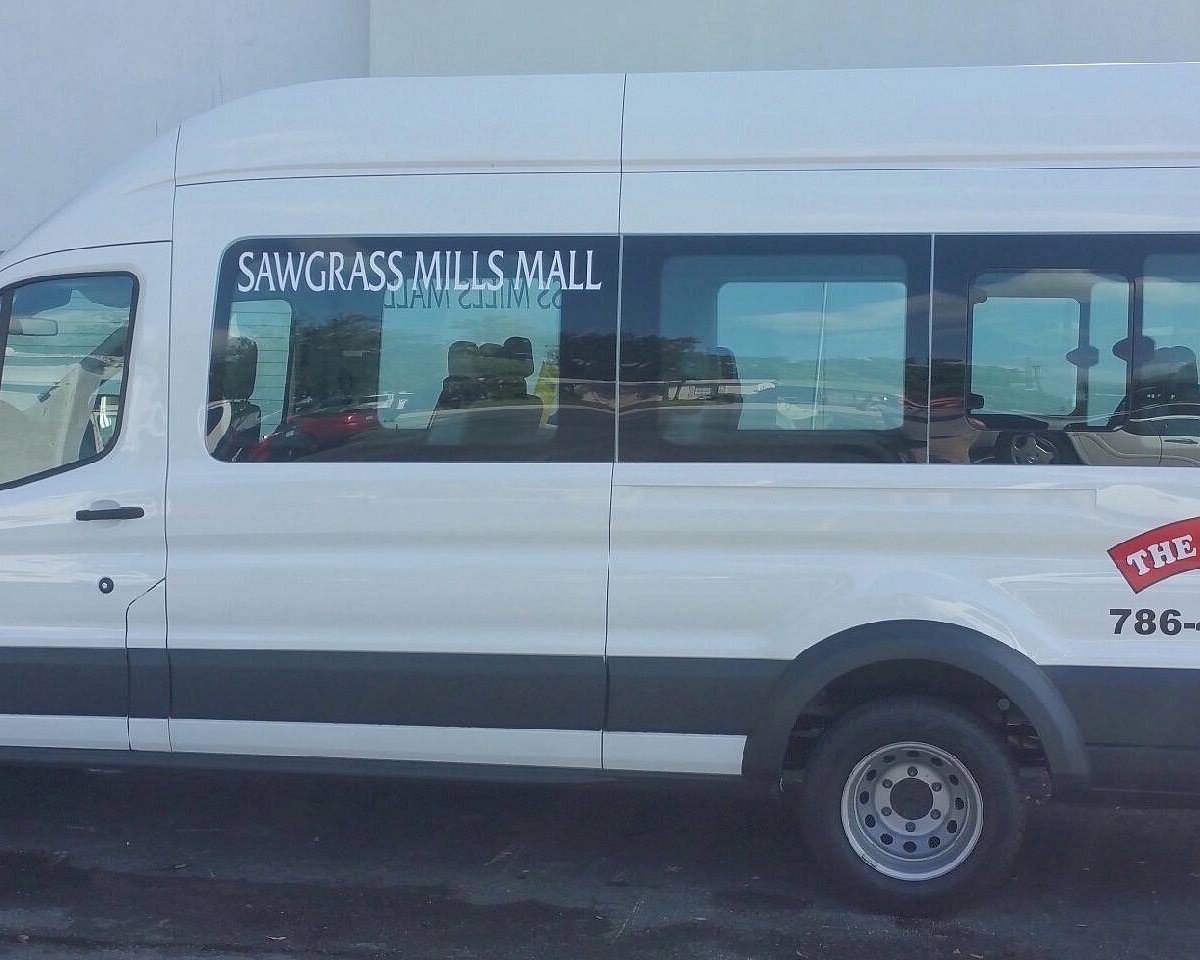 How to get to Sawgrass Mills in Plantation by Bus?
