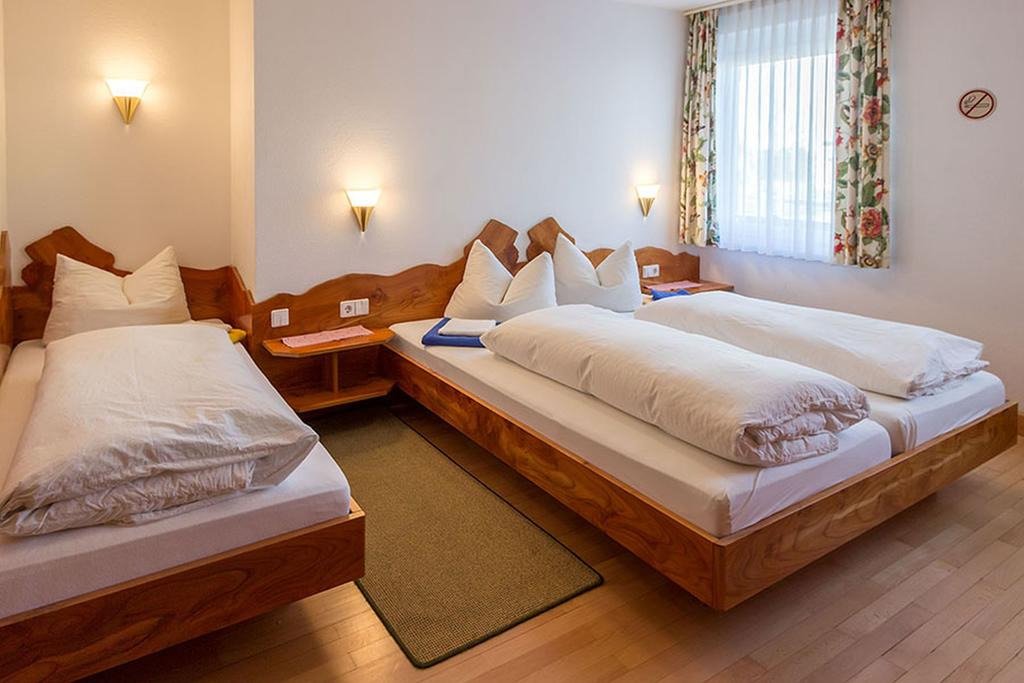 GASTHAUS ZUM REBSTOCK - Prices & Hotel Reviews (Kressbronn Am Bodensee ...