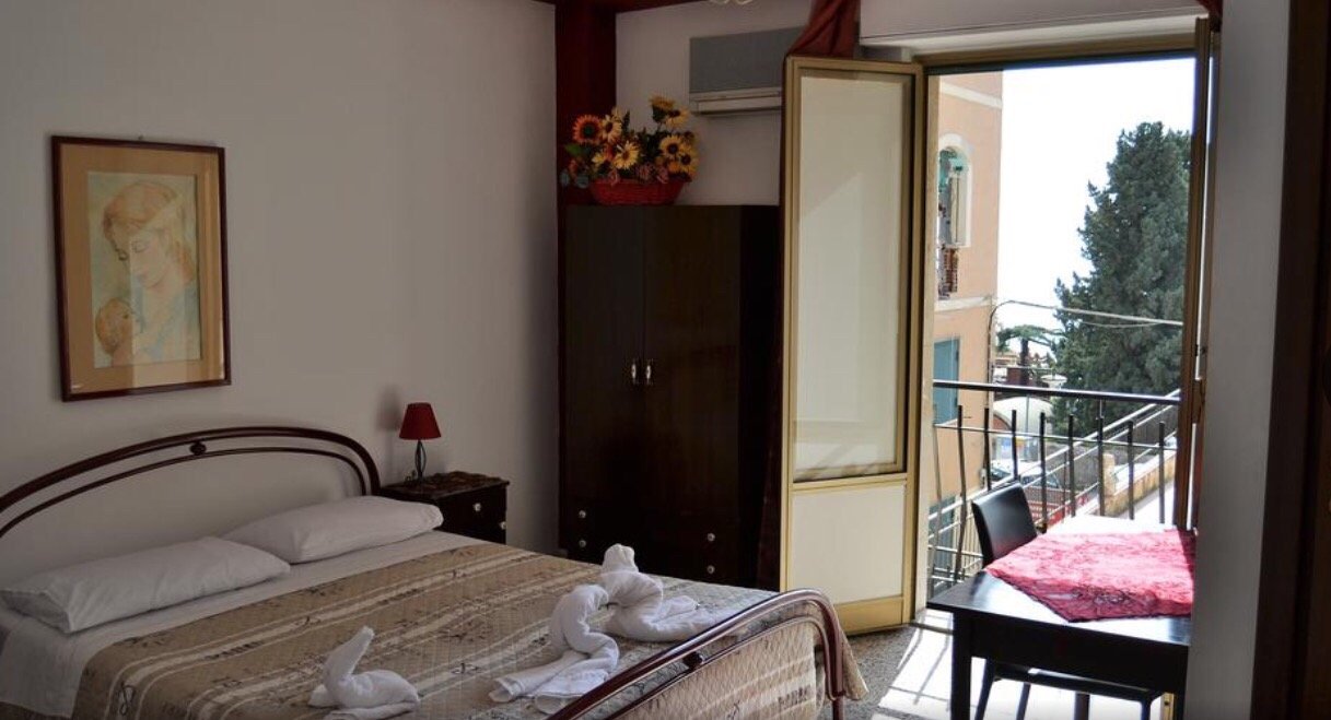 B&B ANTONELLA - Updated 2024 Prices & Guest House Reviews (Taormina ...