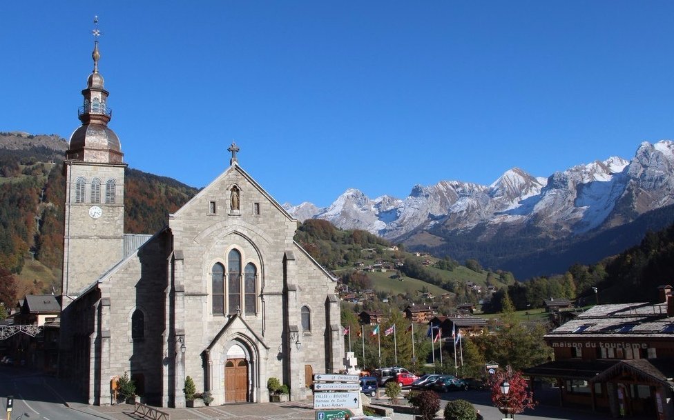 ÉGLISE NOTRE-DAME-DE-L'ASSOMPTION (Le Grand-Bornand) - Qué DEBES Saber ...