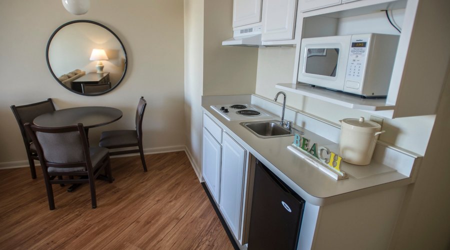 Suite 228 Kitchenette 