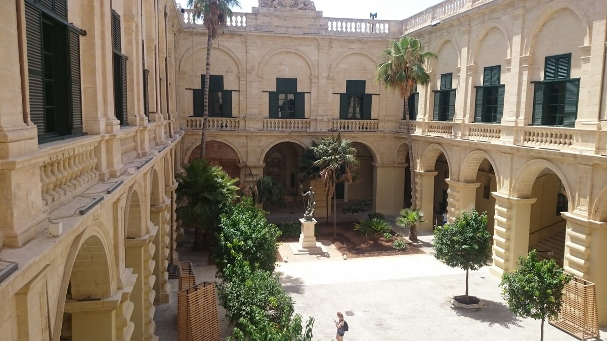 Premium Photo  Grand master's palace valletta malta