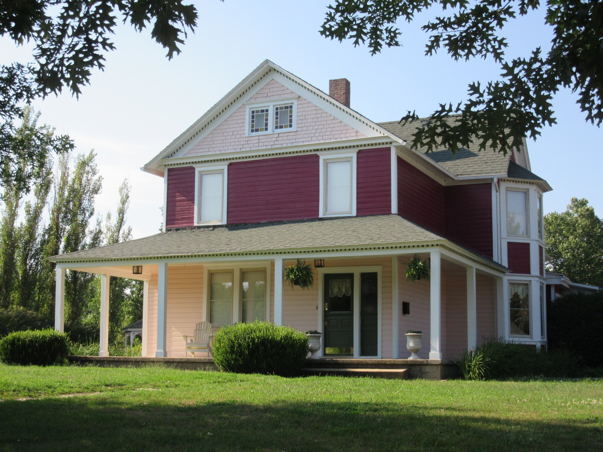 PLAIN & FANCY BED & BREAKFAST (Ironton, MO): Opiniones Y Precios