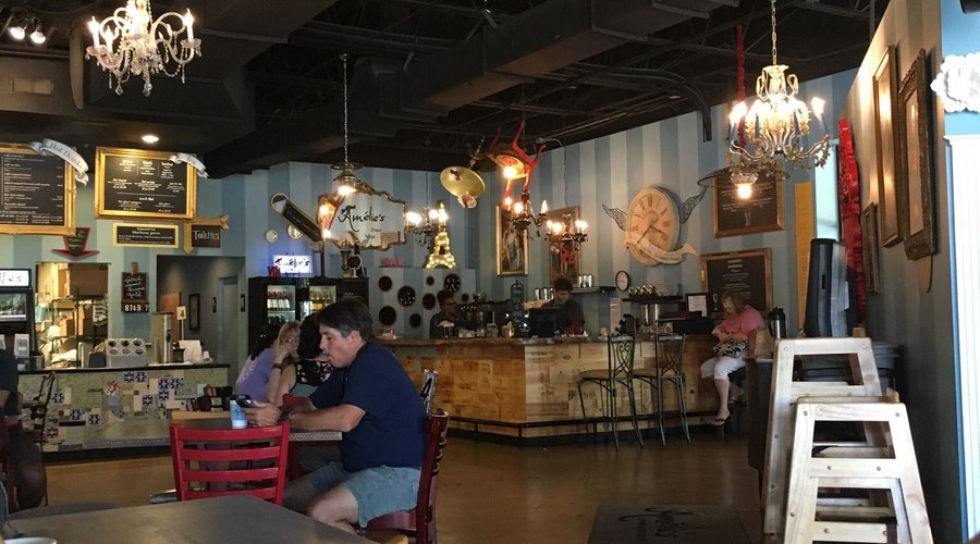 Amelie's Carmel Commons