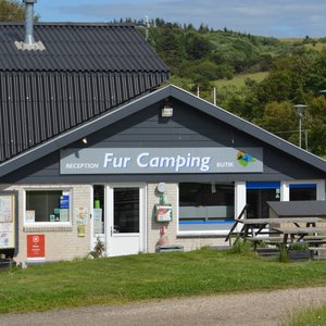welcome to Fur Camping - reception and butik