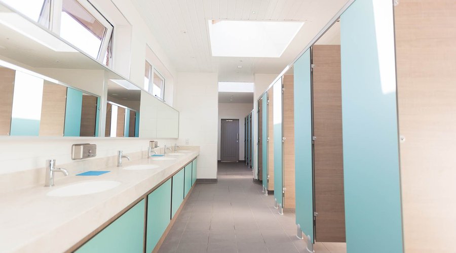 Exceptional toilet and shower facilities, modern and clean with underfloor heating.