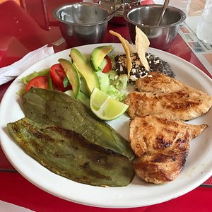 Hotel Tierra Maya in Ocosingo, image may contain: Lunch, Meal, Plate, Dish