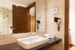 Room & Suite