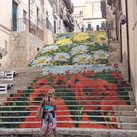 Le scalinate su via Cavour