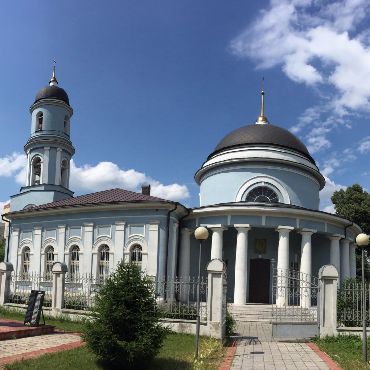 Храм рождества богородицы в балашихе. Храм Покрова Пресвятой Богородицы (Пехра-Покровское). Покровский храм на Щелковском шоссе в Балашихе. Пехра-Покровское летом. Остановка Пехра Покровское.