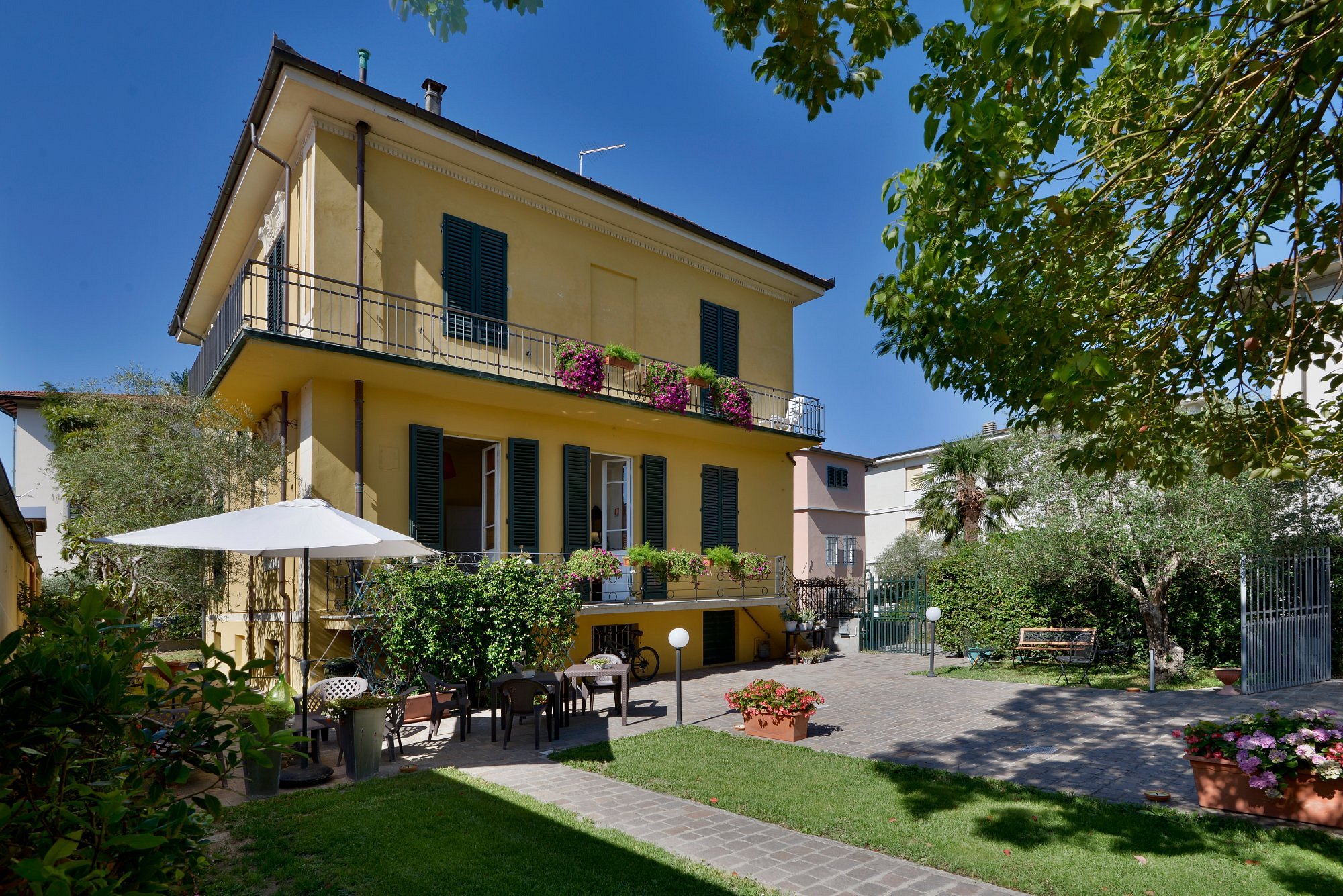 Lucca in Villa image