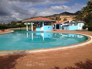 Piscina e praia