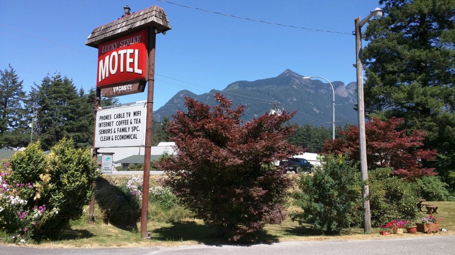 Lucky Strike Motel British Columbia Canada