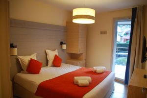 Room & Suite