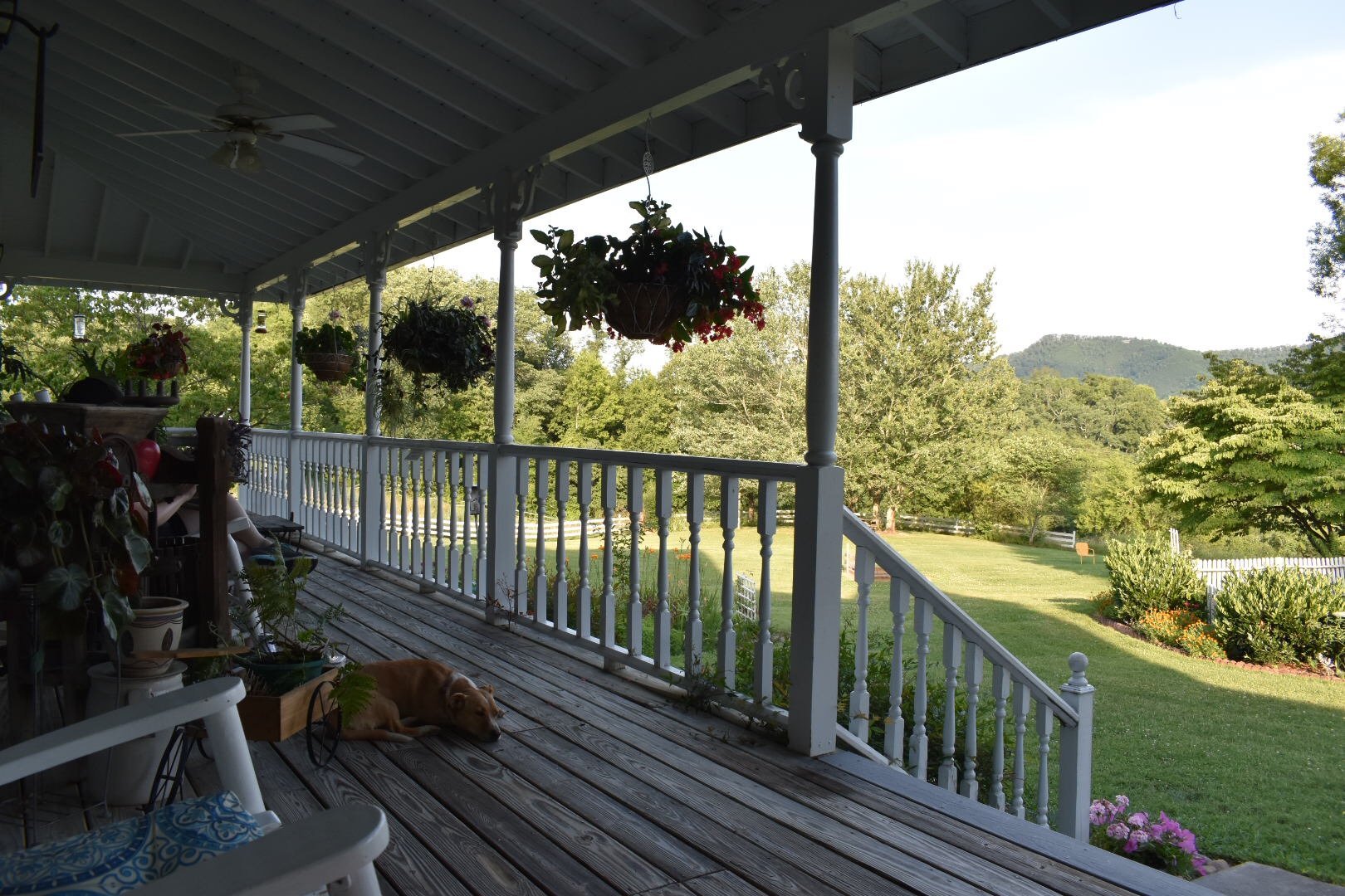 Blue Mountain Mist Country Inn And Cottages Massage: Pictures & Reviews ...