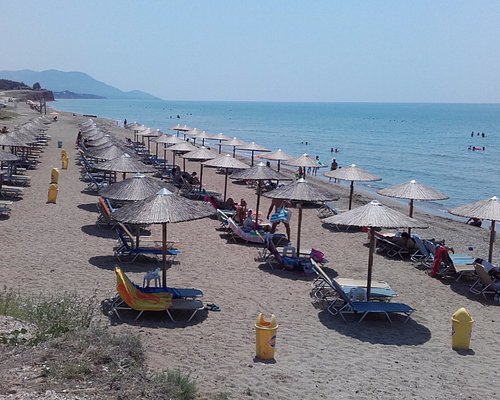 Οι τρεις καλύτερες παραλίες τής Ροδόπης. να τις ενισχύσουν οι Συριζαίοι σε ανταπόδοση! Aqua-beach-bar
