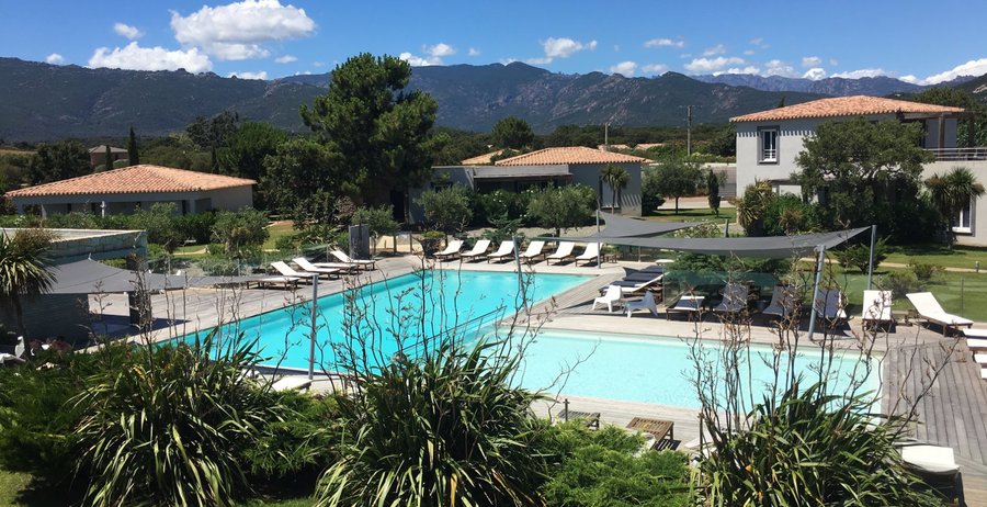 Vue depuis la terrasse d'un T2 luxe