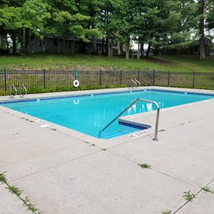 Sunny Woods Resort