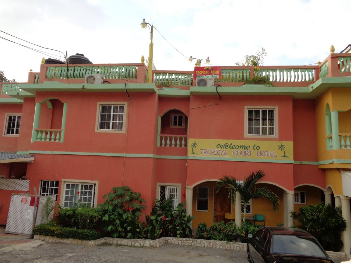 TROPICAL COURT HOTEL (Montego Bay Jamaica) foto #39 s en reviews
