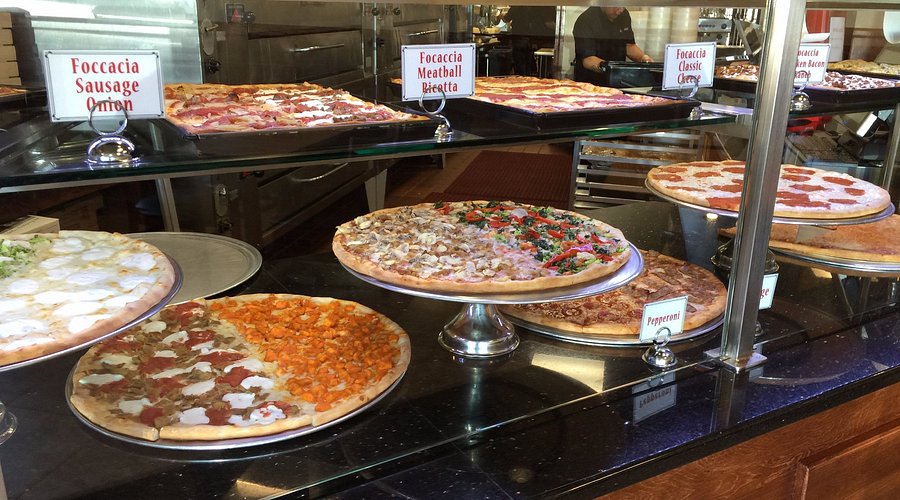 Previti Pizza and Papazzio Dining - West