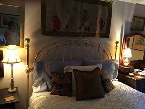Catbird Seat Bed and Breakfast at Fern Ridge in Junction City