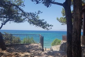 Πισίνα και παραλία