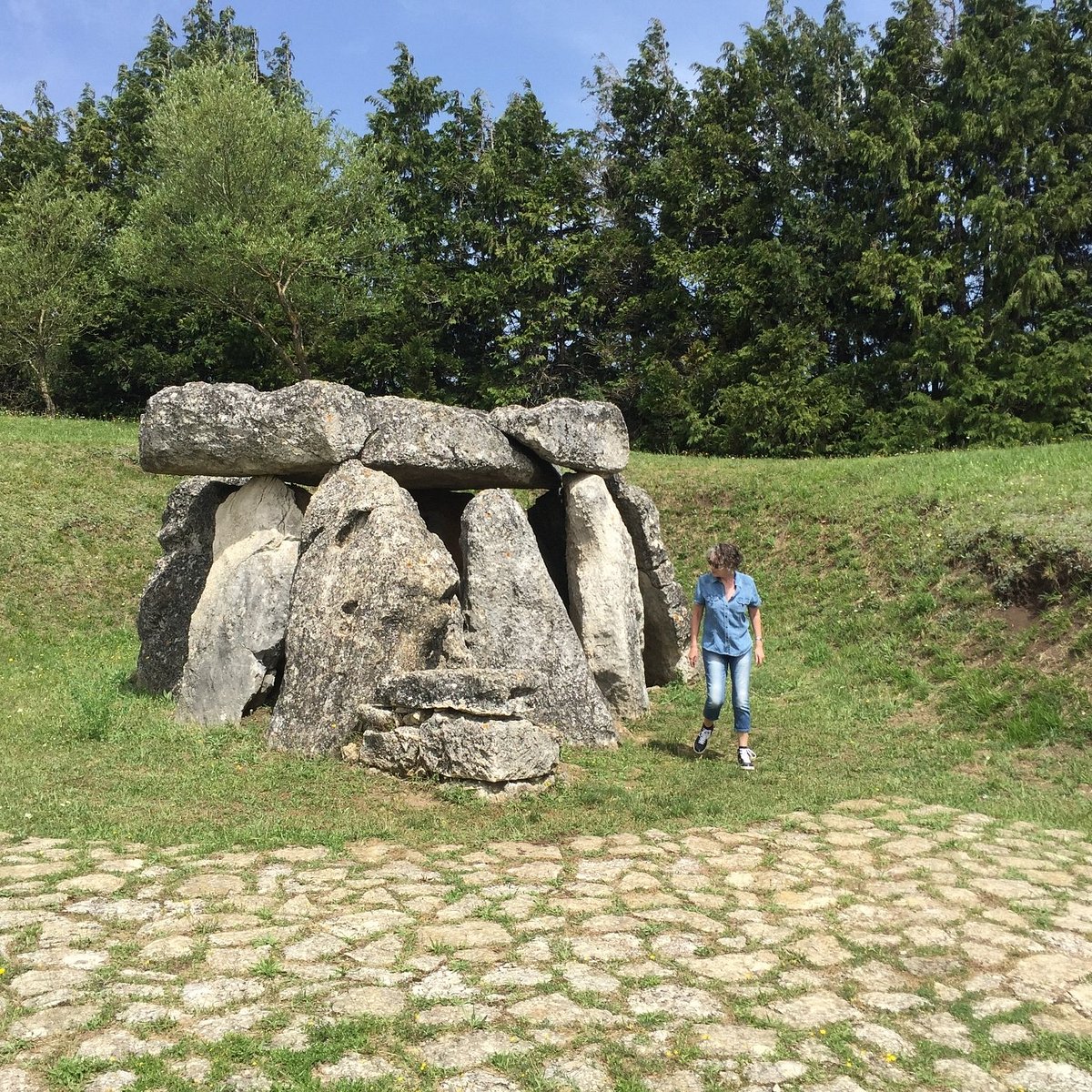 DOLMEN DE AITZKOMENDI (Alava) - All You Need to Know BEFORE You Go