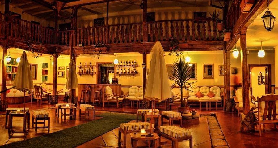 EL PATIO DE NUESTRO LOCAL