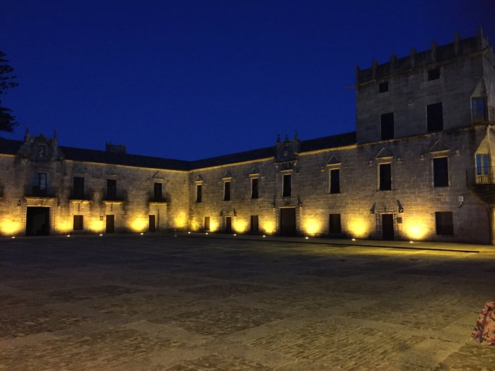 Imagen 1 de Plaza de Fefiñáns