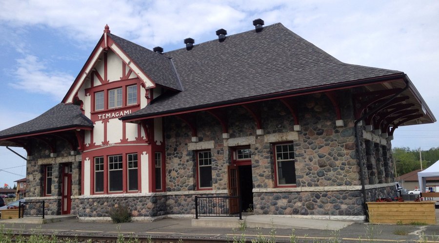 Old train station in Temagami, now used for tourist info