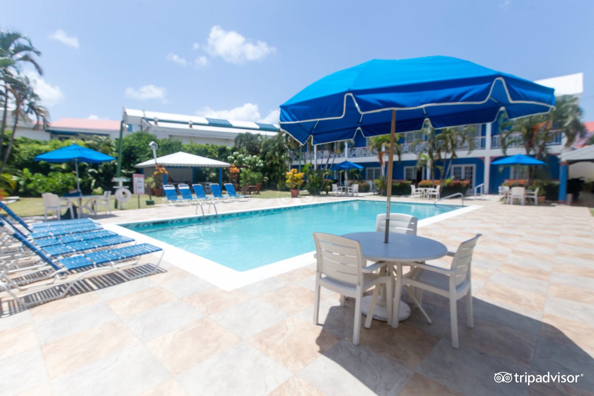 Bay Gardens Inn Pool: Pictures & Reviews - Tripadvisor