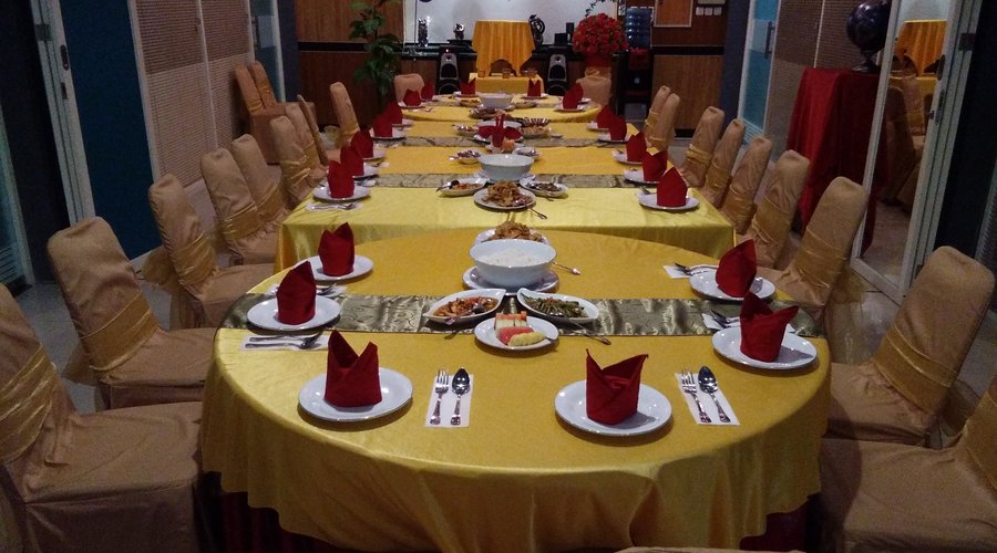Valencia Bakery Cafe & Resto
