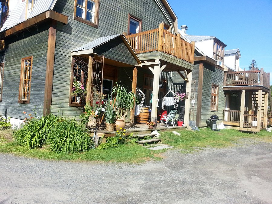 La Vieille Ecole - Reviews & Photos (Grandes-Piles, Quebec) - B&B