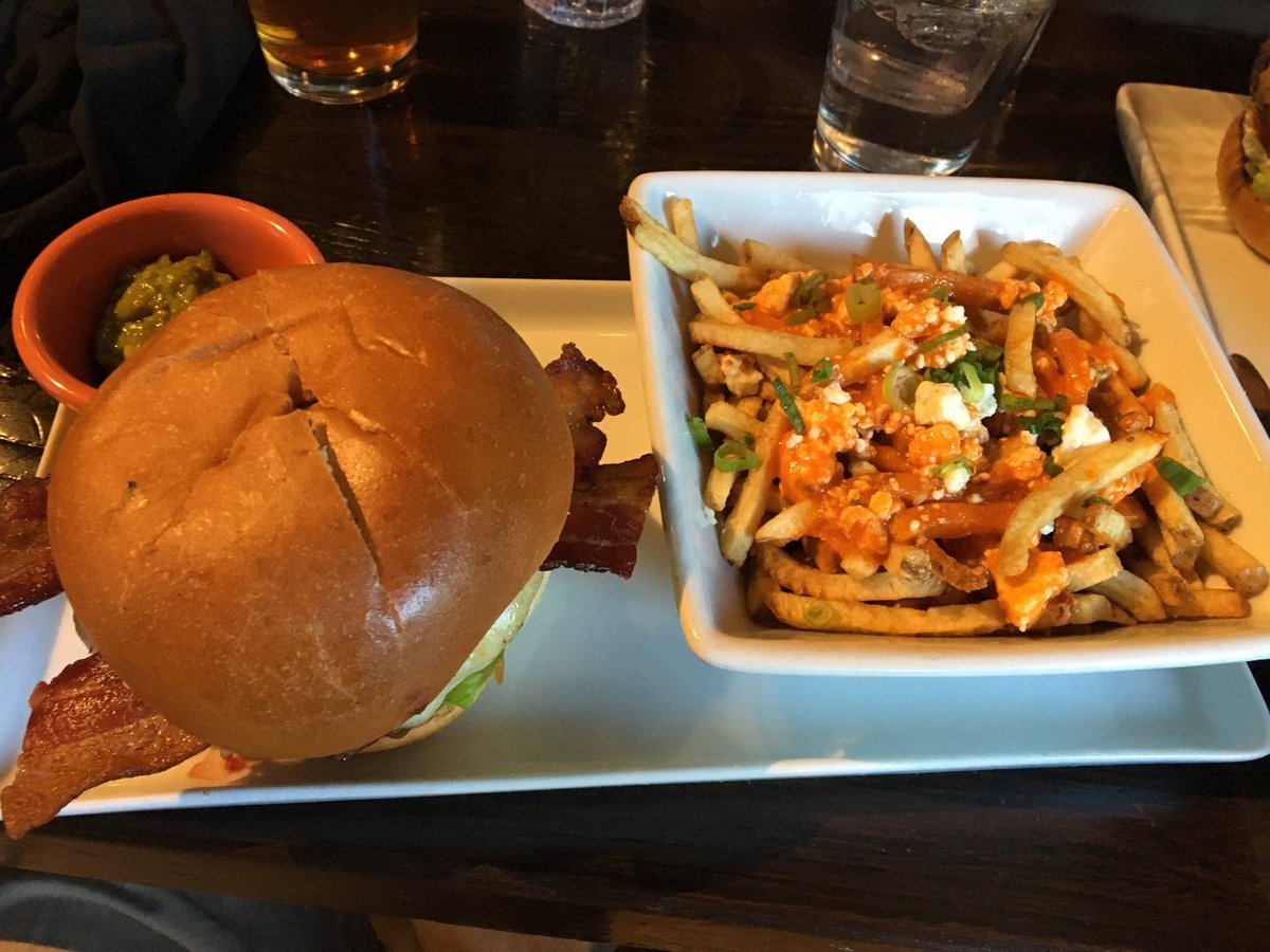 Detalhe do cardápio de sobremesas, preços de fevereiro de 2019 - Picture of  Christy Hill Restaurant, Tahoe City - Tripadvisor