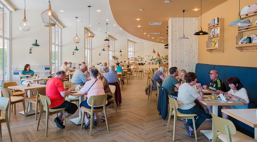 Restaurant2