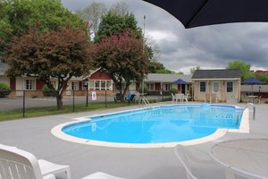 Pool & Beach