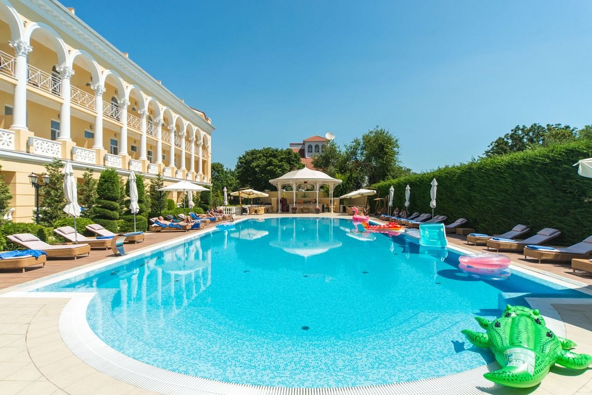 Palace Del Mar, hotel in Odessa