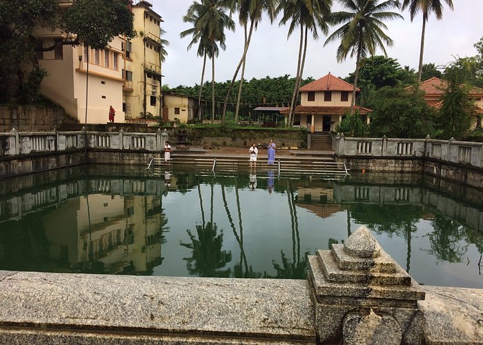 People believe that Sri Vadiraja takes bath in this deep well