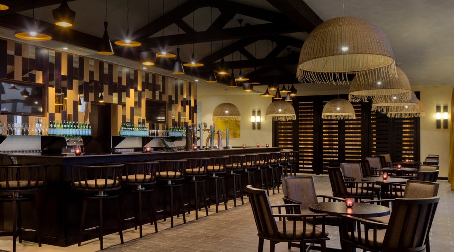 Aqua Bar inside
