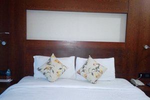 Room & Suite