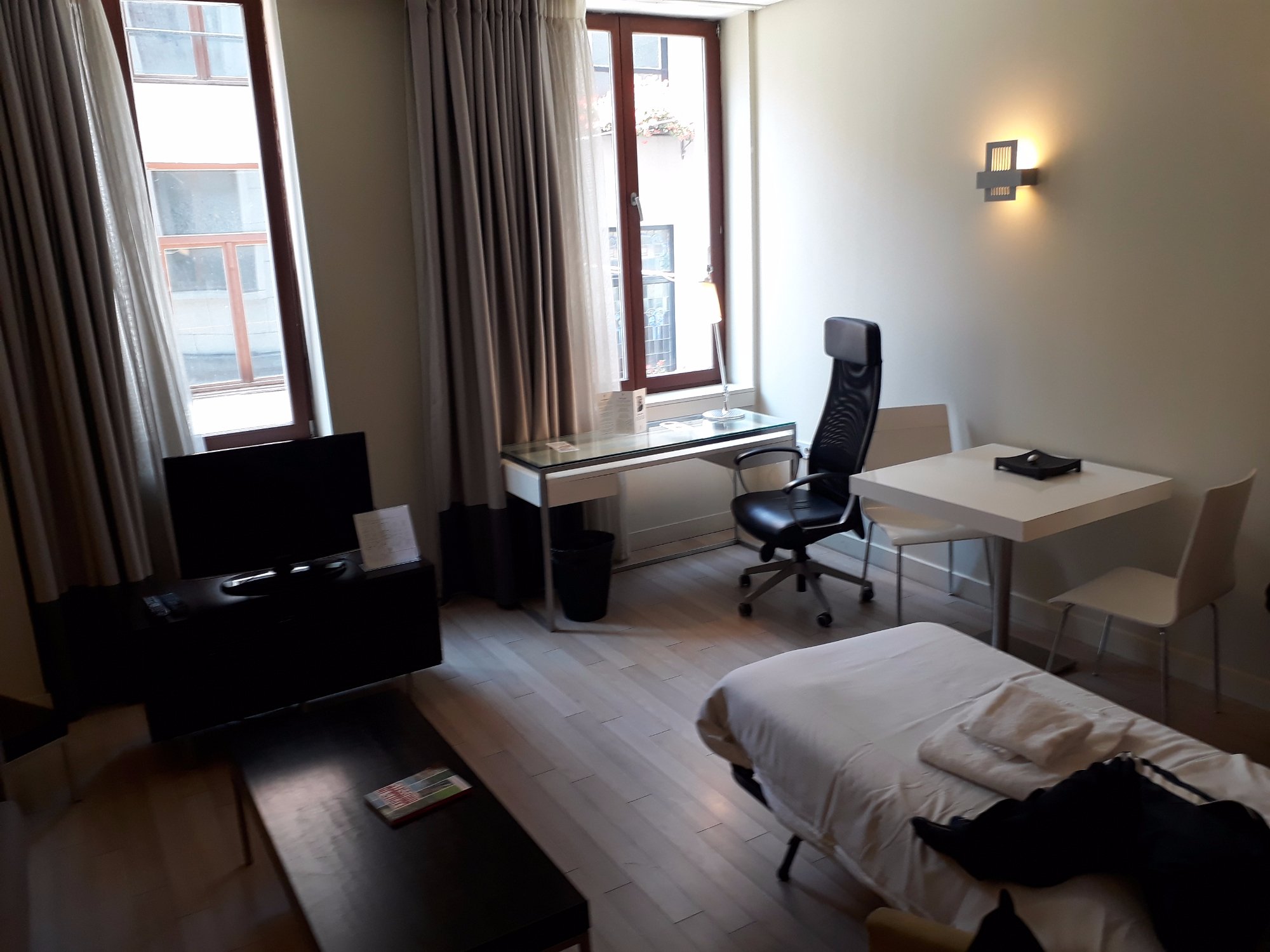 B-aparthotel Grand Place Rooms: Pictures & Reviews - Tripadvisor