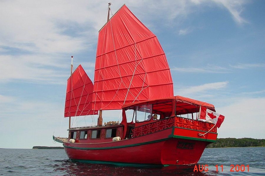 chinese junk tour