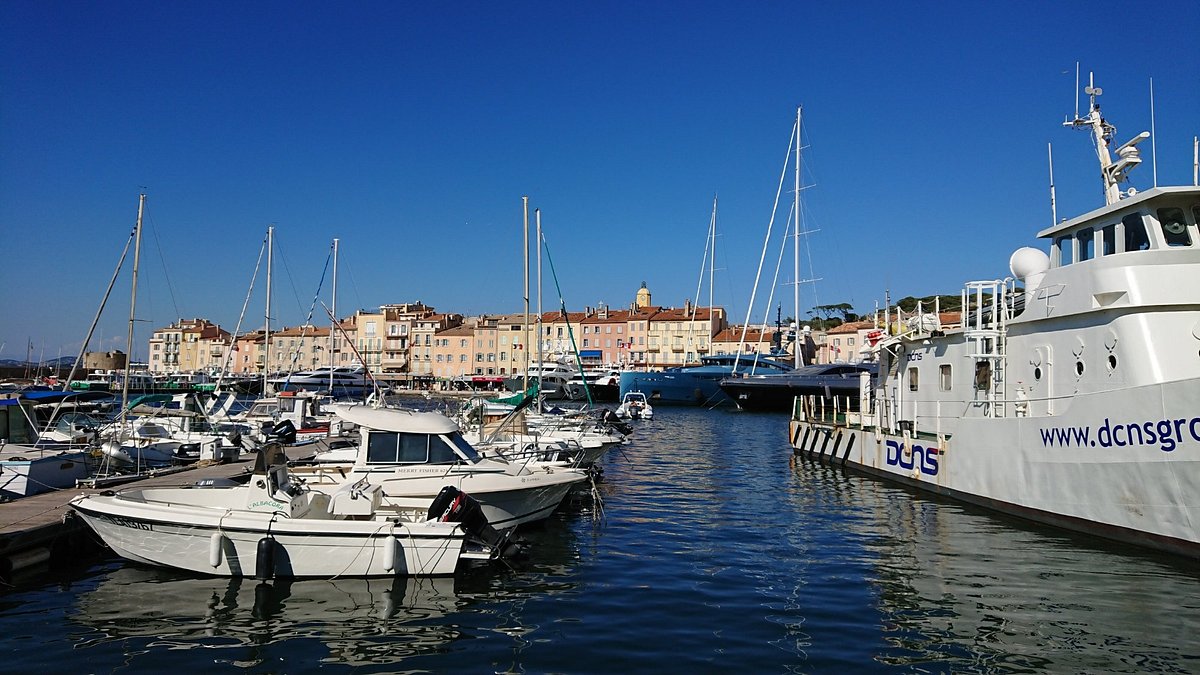 St-Tropez le port (2pieces) vue sur la place ✨hermès et L'Opéra  ✨Club-Restaurant - Saint-Tropez