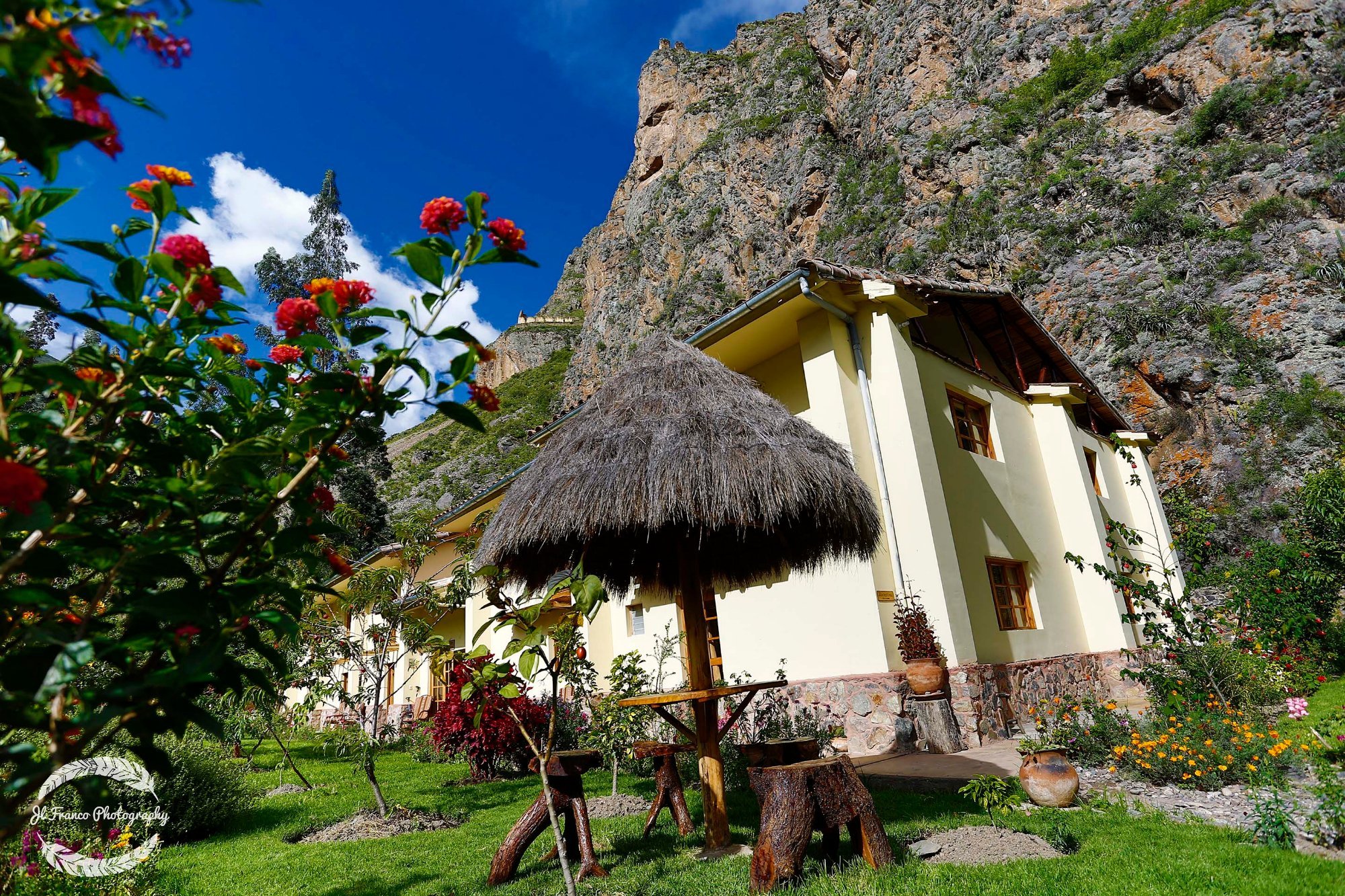Apu Lodge by null
