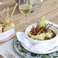 Platos y vinos Life Bistró