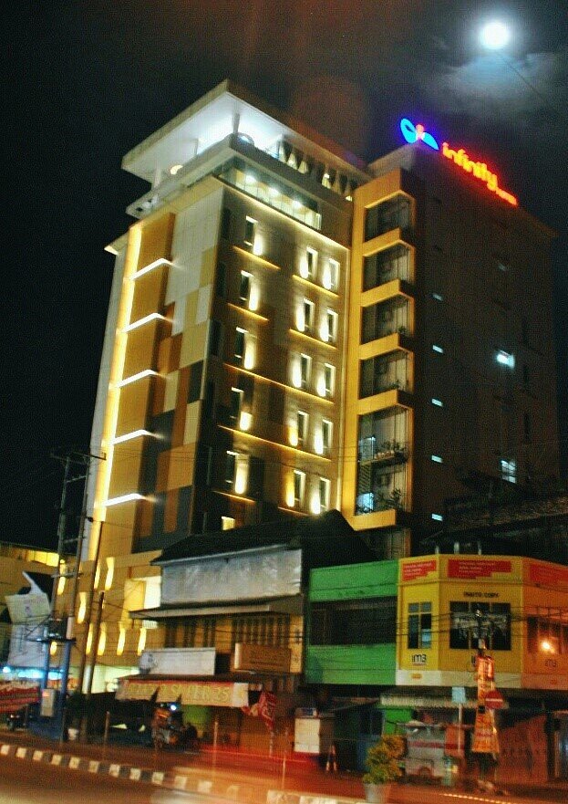 INFINITY HOTEL JAMBI (Indonesia) Ulasan & Perbandingan Harga Hotel