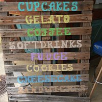 Sign out front of fudge it