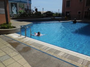 Pool & Beach