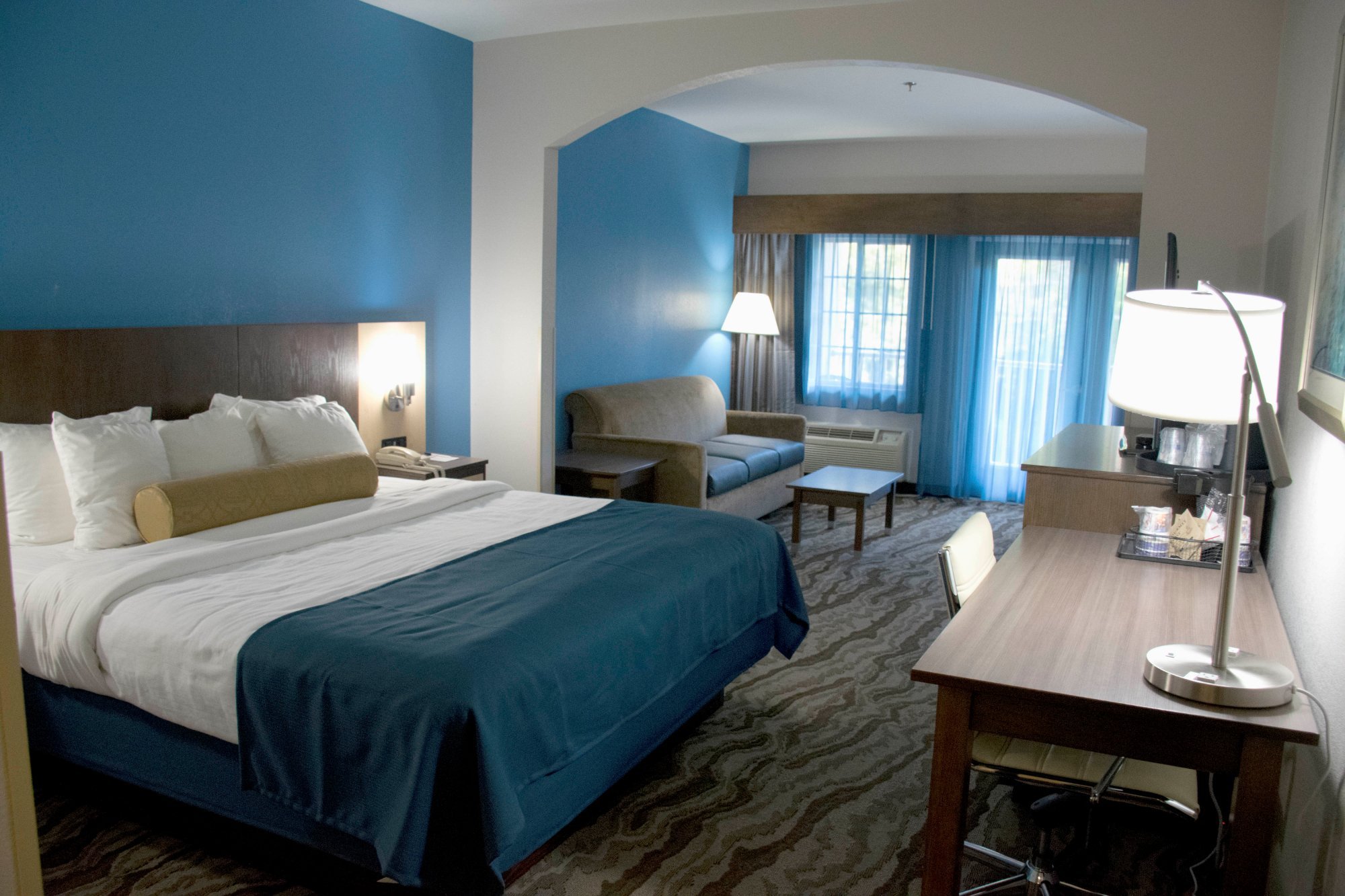 BEST WESTERN PLUS RIVER ESCAPE INN & SUITES $106 ($̶1̶2̶2̶) - Updated ...