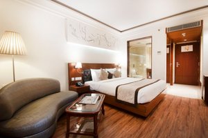 Room & Suite